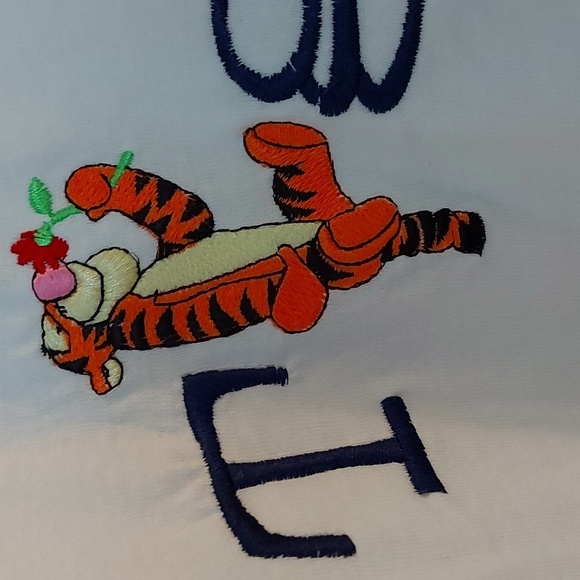 Vintage Jerry Leigh Embroidered Tigger T Shirt Size XLarge - Picture 5 of 5